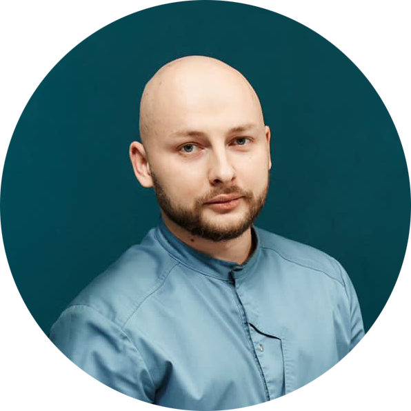 Кирилл Александрович Новиков - кандидат медицинских наук, врач-дерматолог, дерматоонколог, косметолог, физиотерапевт, специалист по лазерным методикам лечения и омоложения, основатель Центра лазерной дерматокосметологии и здоровья «Доклазер».