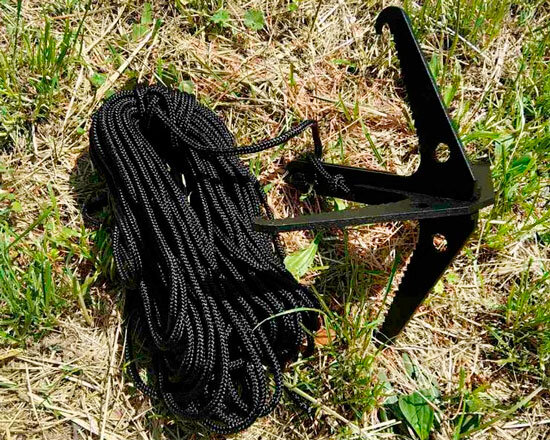 Сборная кошка на шнуре (фото из открытых источников)