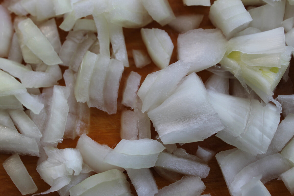 Лука много не бывает...