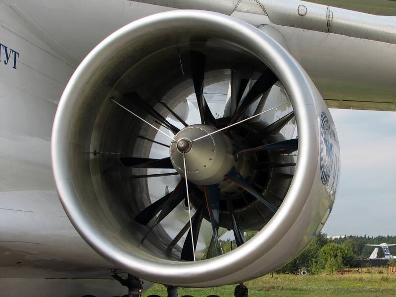 Жажда керосина Для начала истории про уникальный турбовинтовентиляторный авиадвигатель НК-93 необходимо разобраться, чем же эта конструкция отличается от остальных изделий.