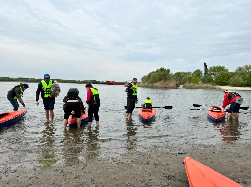 Водный туризм. Экипировка для водного туризма. Байдарочный поход. Байдарки поход.