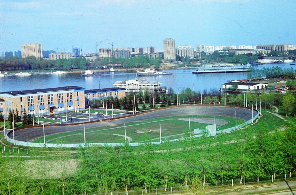 Ю Костина. Фото 1974-75 гг.