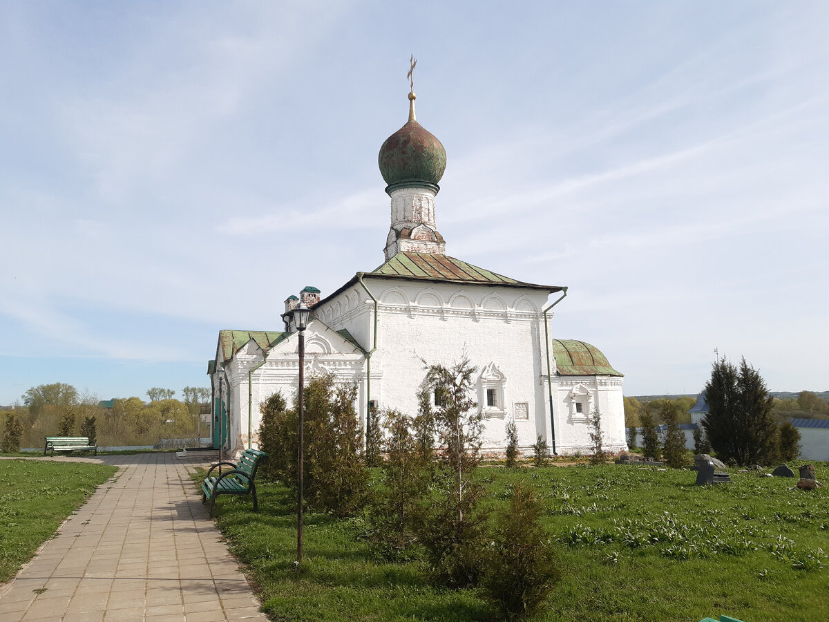 храм Всех Святых