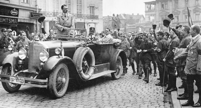 Адольф Гитлер-политический лидер Германии 1930-х годов  фото из rg.ru