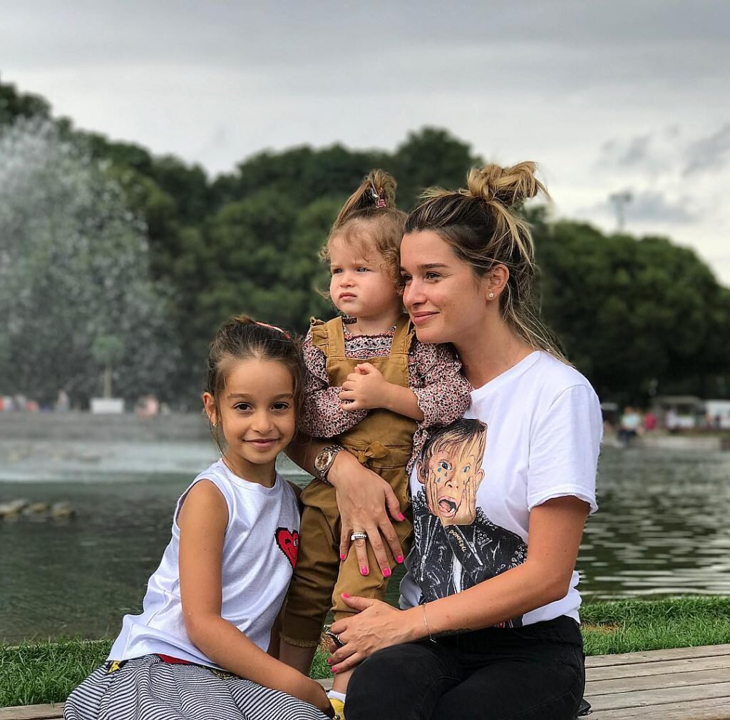 Ксения Бородина с дочками. Фото из социальных сетей