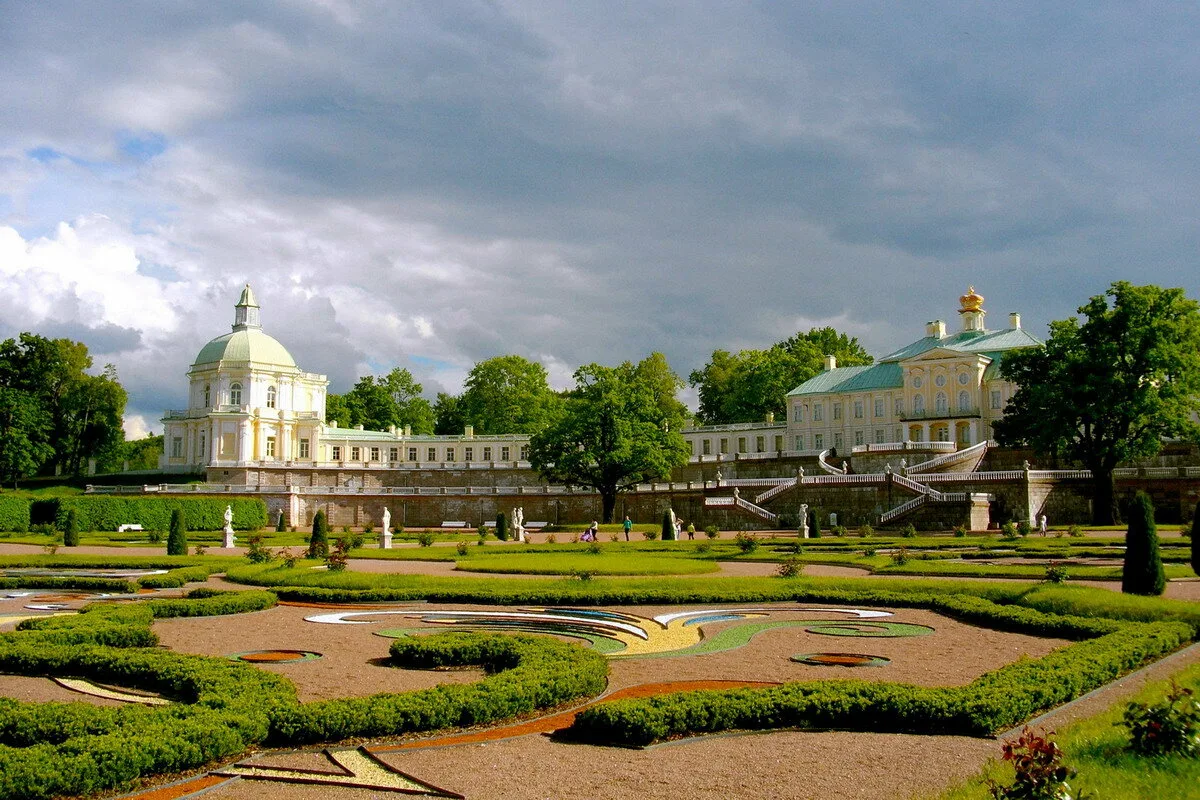 санкт петербург и ломоносов