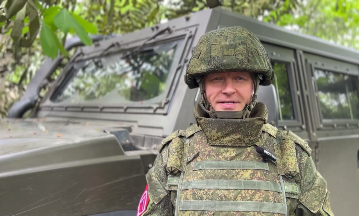 По канонам советской армии уже старший офицер. Фото от пресс-служба МинОбороны.