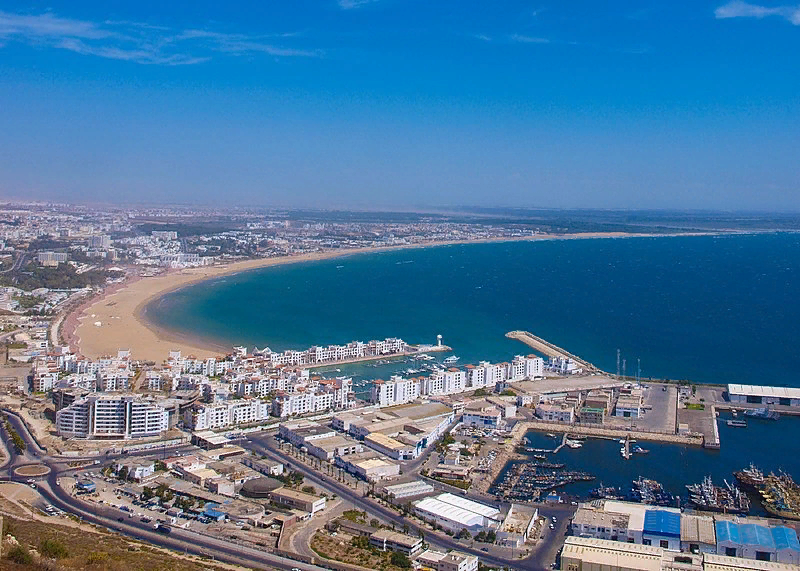 фото Агадира https://upload.wikimedia.org/wikipedia/commons/thumb/2/27/Agadir_Areal_view_cropped.jpg/800px-Agadir_Areal_view_cropped.jpg