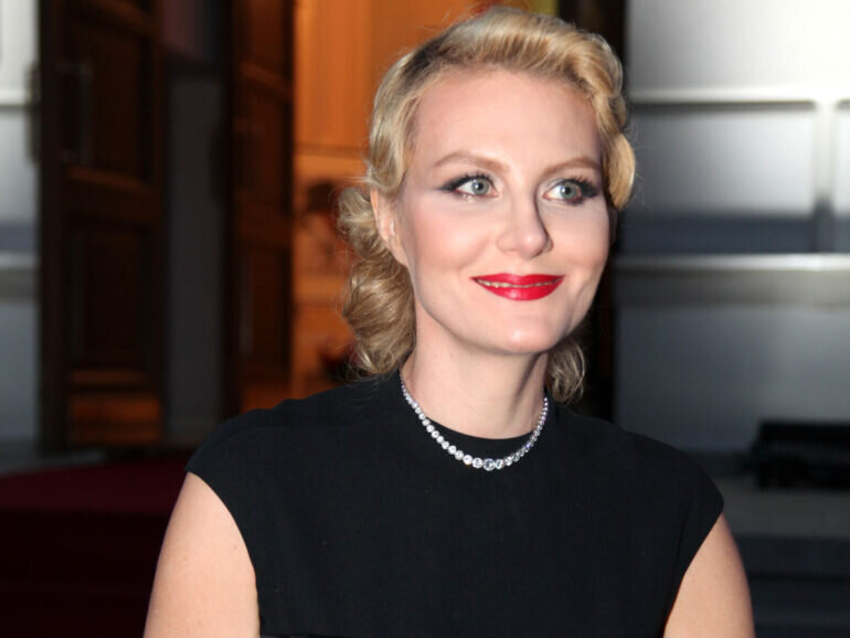    Рената Литвинова. Фото eg.ru