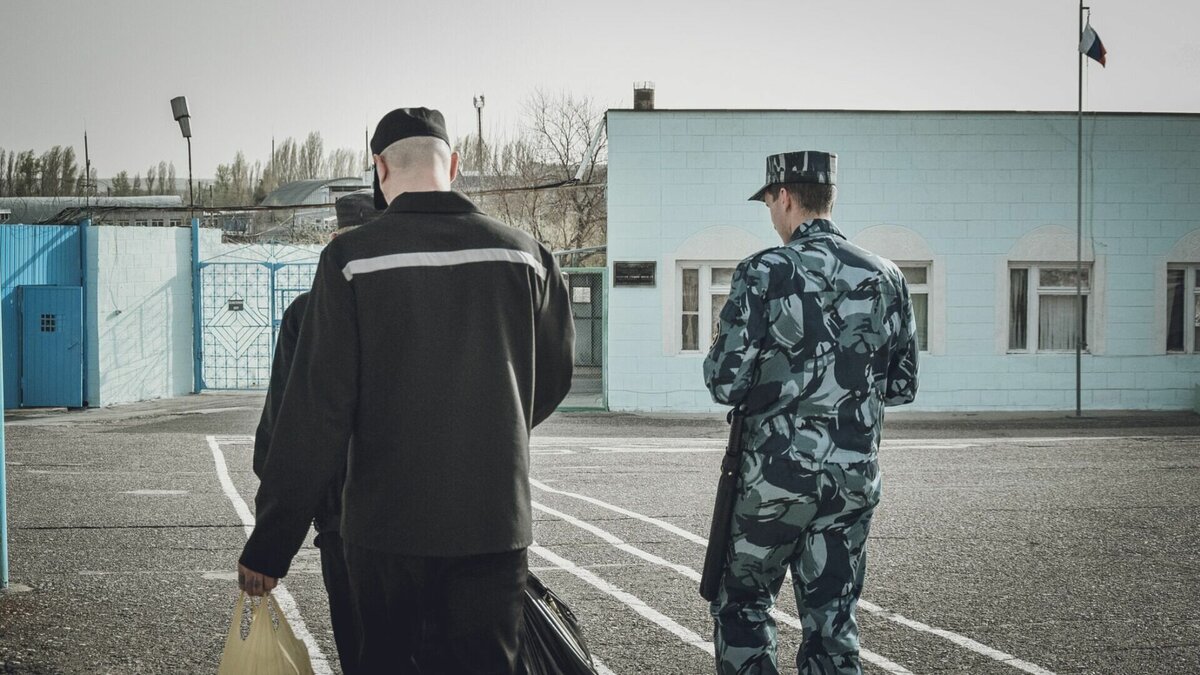     Прокуратура Удмуртии утвердила обвинительное заключение по уголовному делу о незаконной рубке лесных насаждений на сумму свыше 1,7 млн рублей. Как сообщили в пресс-службе ведомства, обвиняемый был начальником цеха пилорамы в одной из исправительных колоний региона.