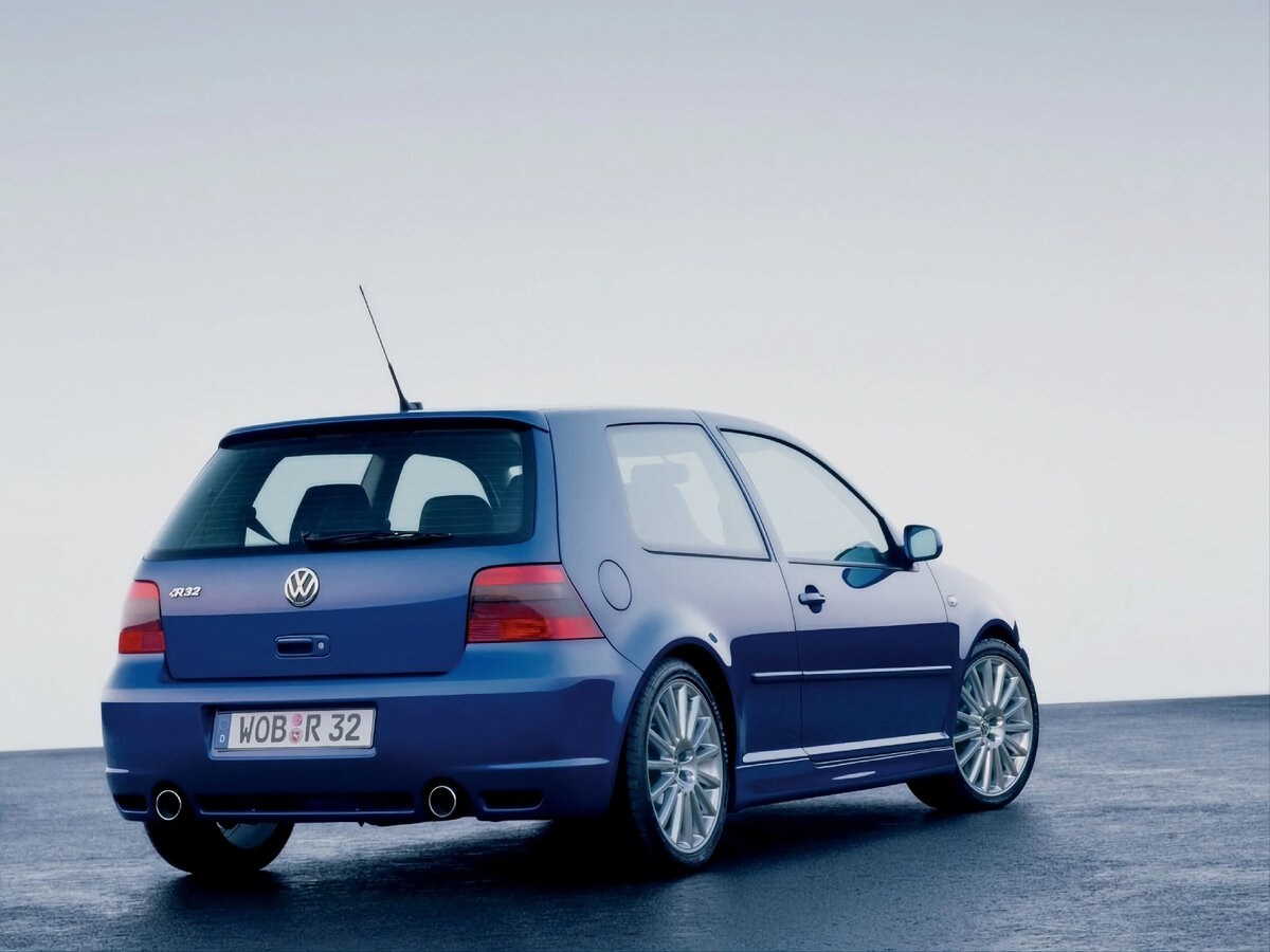 Volkswagen Golf R32