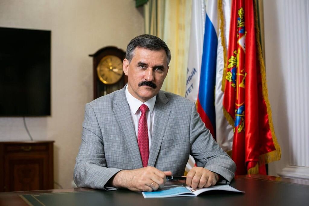    Через год после выборов ректора ОГУ на эту должность утвердили Сергея Мирошникова