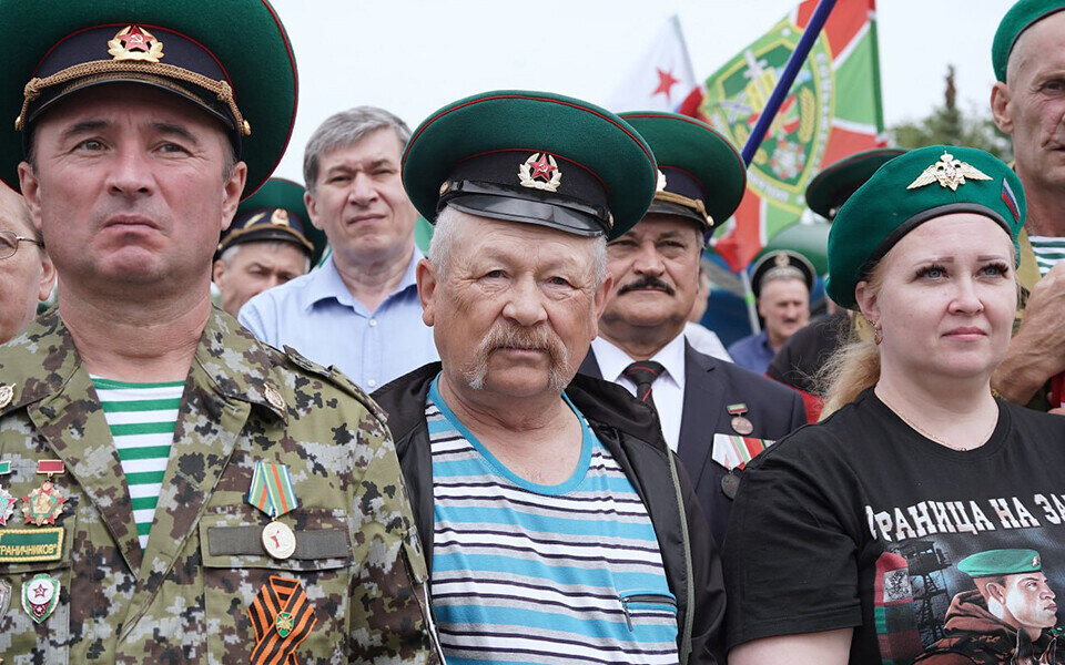Сегодня в парке Победы Казани прошел торжественный митинг в честь 105-летия годовщины образования пограничной службы ФСБ. Фото: © «Татар-информ»