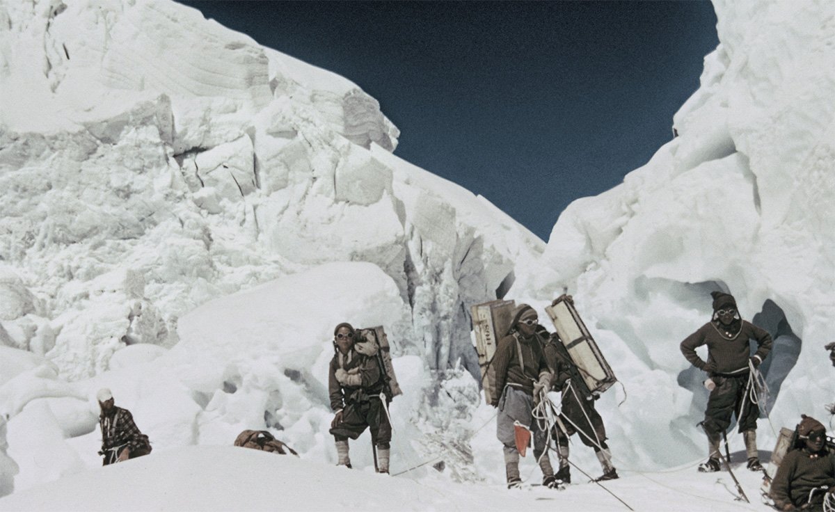 восхождение на эльбрус тур. первое восхождение на эверест 1953. гора эльбрус туристы. первое восхождение на эльбрус. первое восхождение на эльбрус 1829.