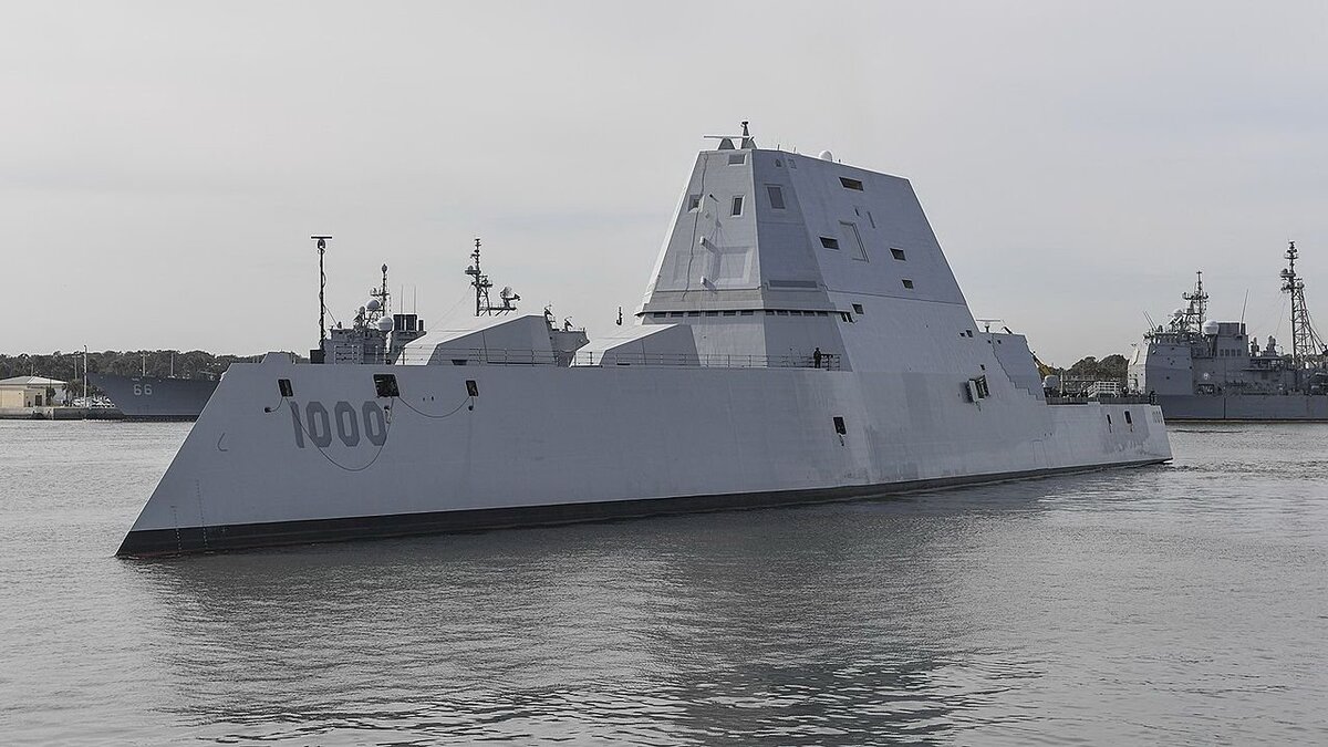 Ракетный эсминец USS Zumwalt (DDG 1000), 2006 год. Фото: commons.wikimedia.org