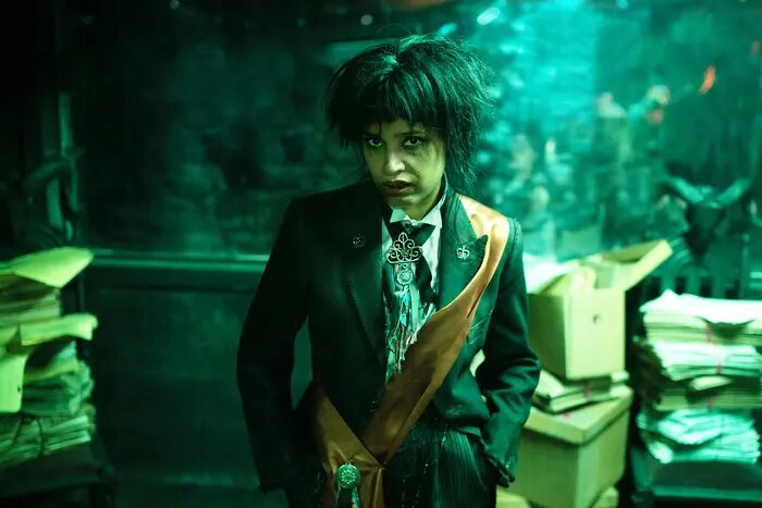 Шелли Конн в роли демона Вельзевул. Источник Amazon Studios