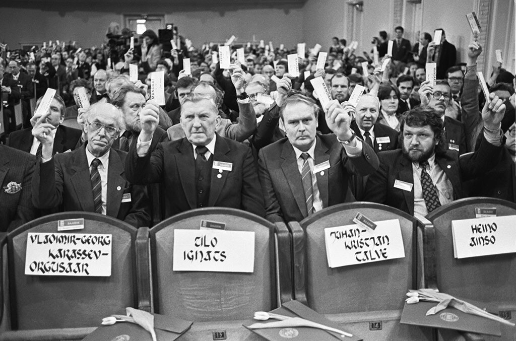 Пионерами выступили прибалтийские республики, провозгласившие суверенитет (но пока ещё не независимость) к 1989 году. Фото © ТАСС / Эрих Норман