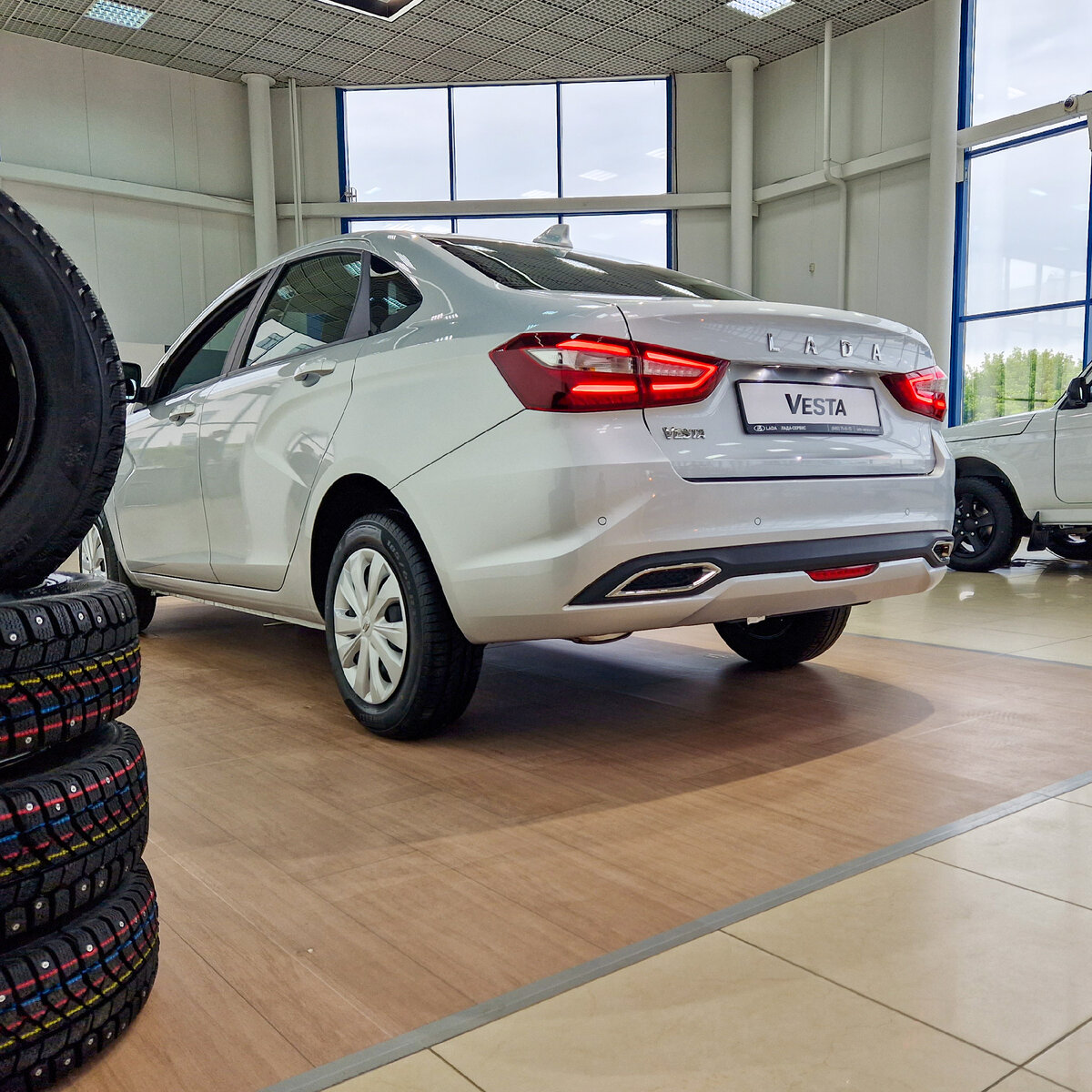 Самая пустая LADA Vesta NG. Оснащение и реальная цена у дилера в Тольятти.  | KhaDm.drive | Дзен