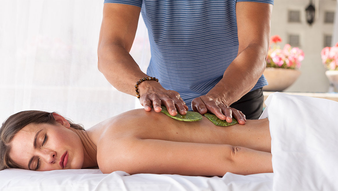 Markus massage. Экзотический массаж. Массаж кактусами. Необычный массаж. Мексиканский массаж.