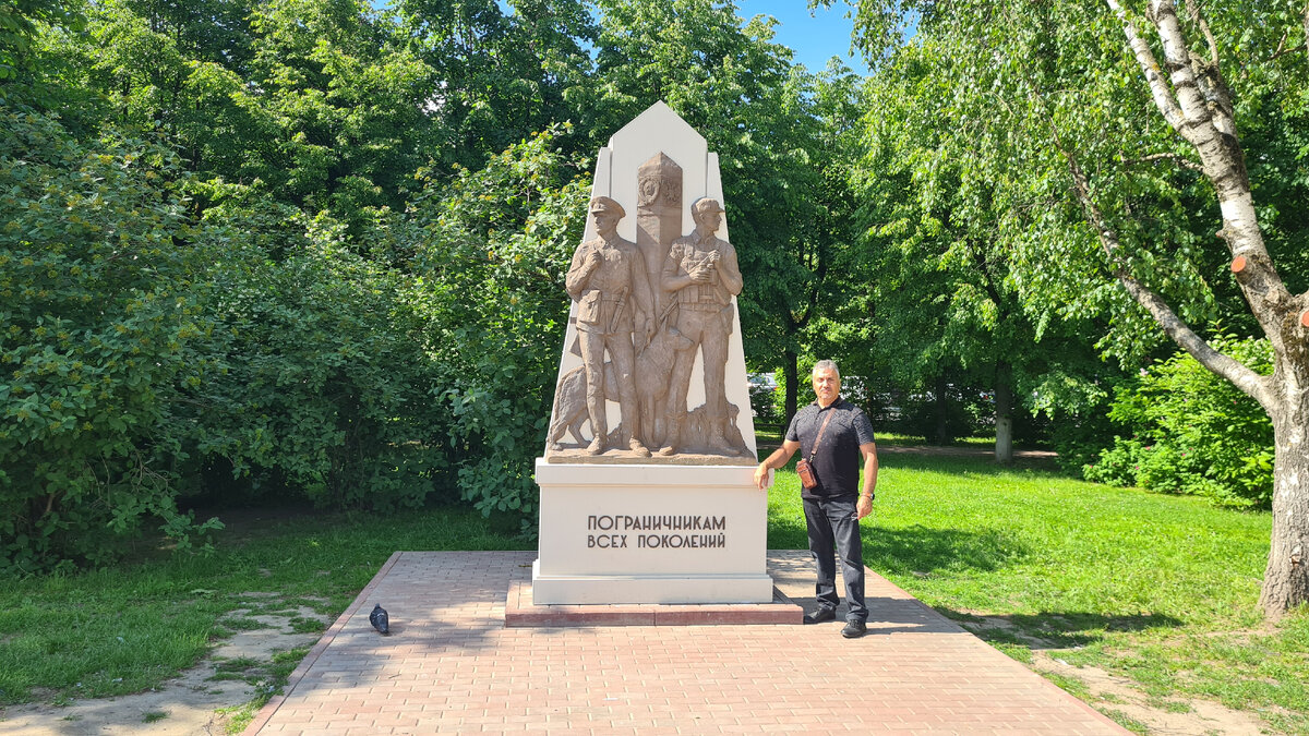 Памятник «Пограничникам всех поколений» в Калуге. Фото: Игорь Мартынов.