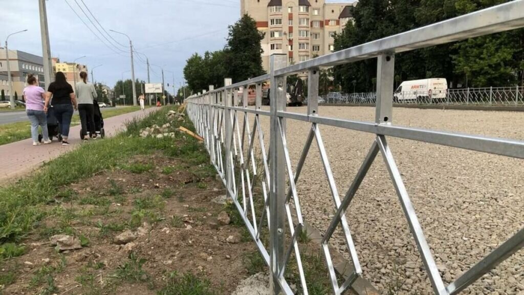 ЮниФенс" развивает производство продукции для садоводства, частного домостроения