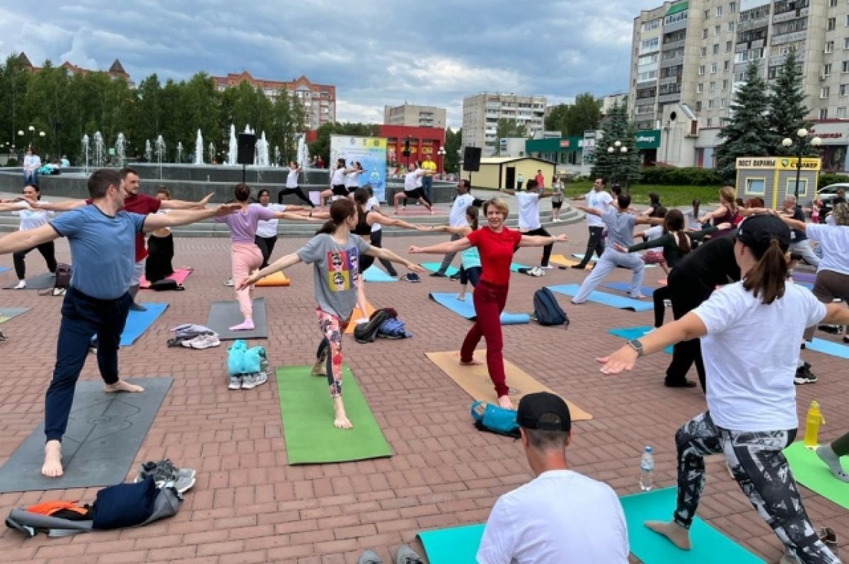    В Томске 18 июня у драмтеатра пройдет открытое занятий йогой