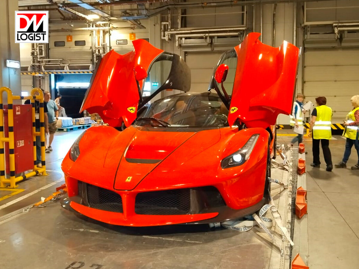 Ferrari LaFerrari — покупка, доставка, растаможка автомобиля марки Феррари  | Таможенный брокер — DMLogist (ДМЛогист) | Дзен