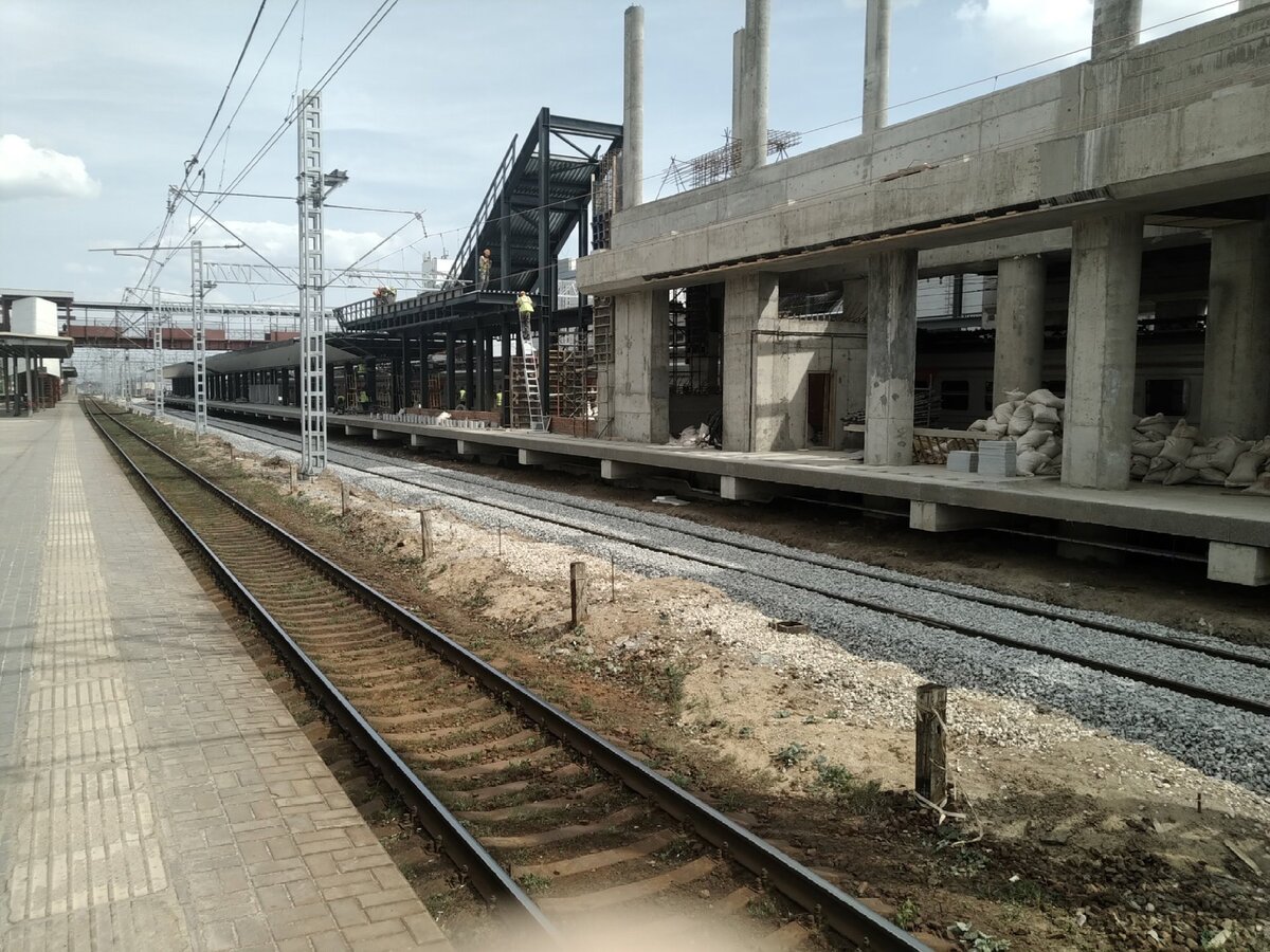 Апрелевка станция электрички. Апрелевка жд станция. Фото станции бекасово-сортировочное. Эд4м рэкс киевского направления. Поезд 339г волгоград новороссийск.