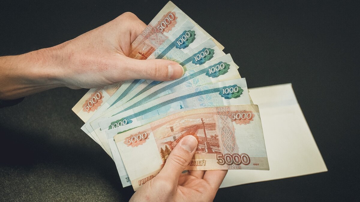     Организация из Вавожского района подкупила судебного пристава. Компанию оштрафовали, а пристава привлекли к уголовной ответственности.