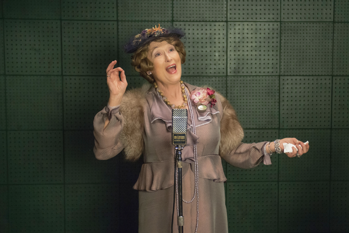 Певица мерила. Флоренс фостер дженкинс, 2016. Лариса долина 2022. Примадонна фильм 2016. Флоренс примадонна.