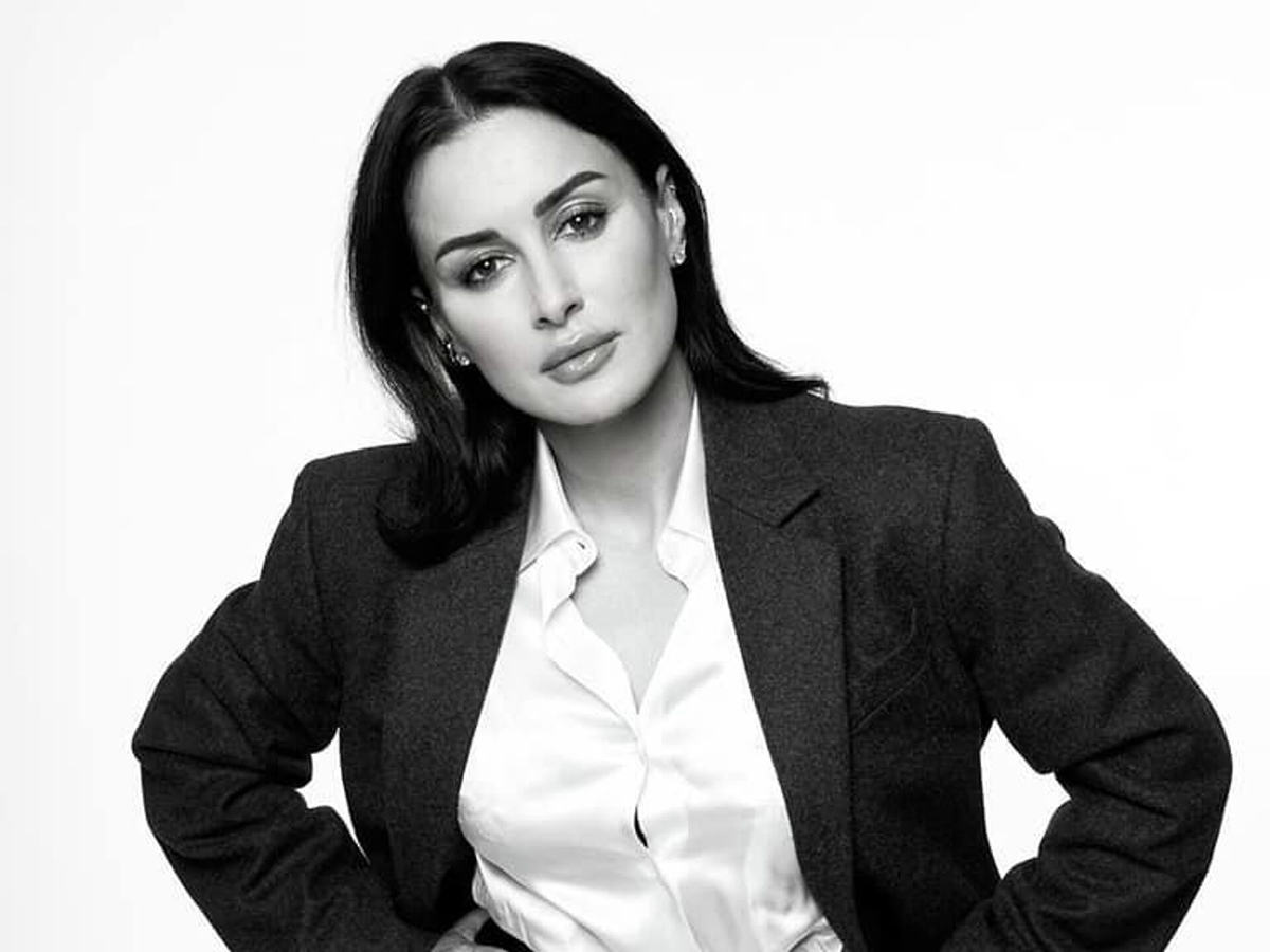 Представительница скорпионов - Тина Канделаки. 