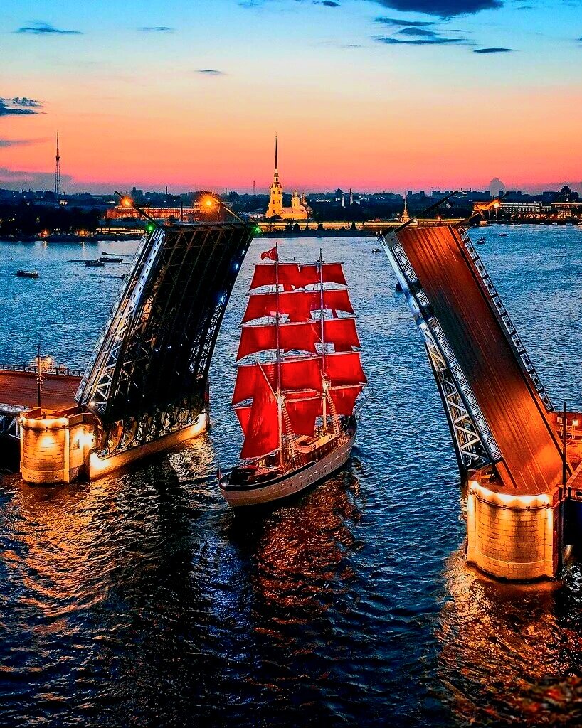 Алые паруса. Фото из интернета.