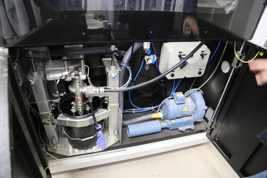 Узел подачи фотополимер принтера Massivit 1800