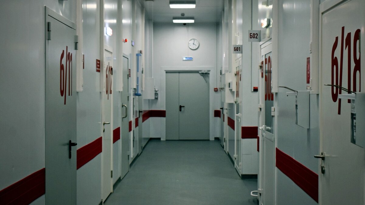     Сейчас состояние детей оценивается как средней тяжести, их жизни и здоровью ничего не угрожает.