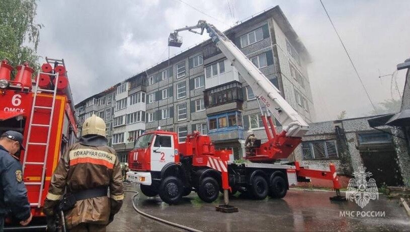     На место вместе с врио губернатора и мэром выехал зампрокурора.