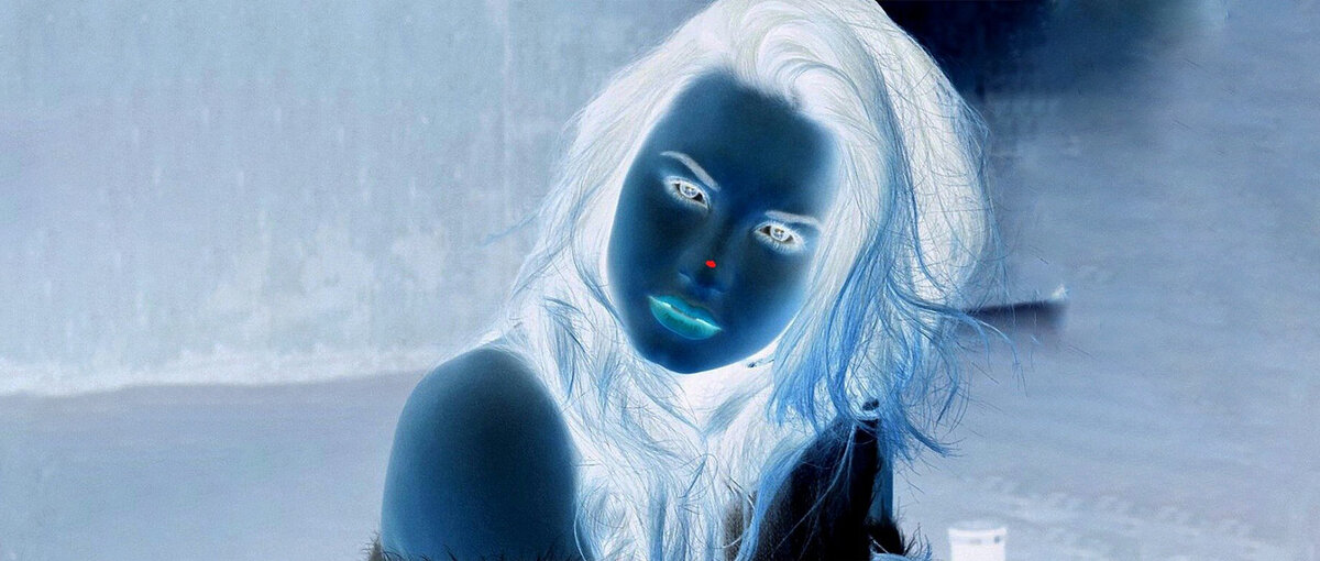 Посмотрите на изображение 15-20 секунд не отвлекаясь.