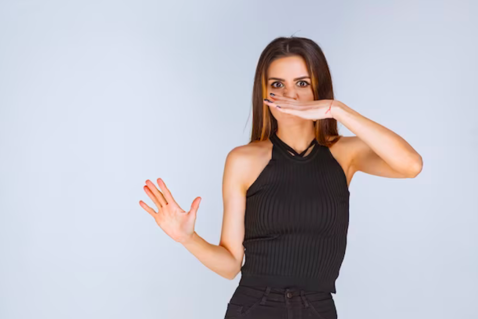 неприятных запах  изо рта, подмышек 