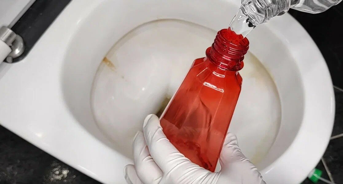 Отмыть вазу от налета. Очистить туалет от ржавчины. Чистка внутри себя. СТХ - 500 можно использовать для очистки унитаза от ржавчины. Чистящее для унитаза сыпучее в домашних условиях.