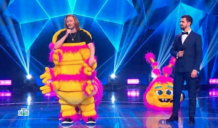 Гусеница в шоу "Маска"