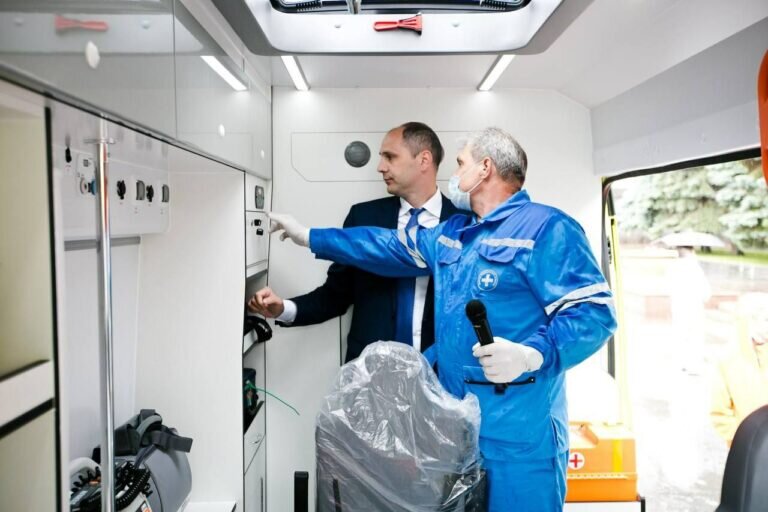    Денис Паслер поздравил сотрудников скорой медицинской помощи Оренбуржья с праздником Кристина Просвиркина