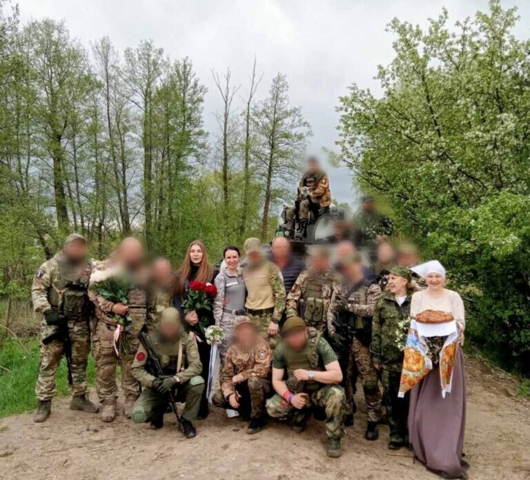    Оренбургские волонтеры доставили гуманитарный груз и побывали на свадьбе в зоне СВО Белов Михаил Александрович