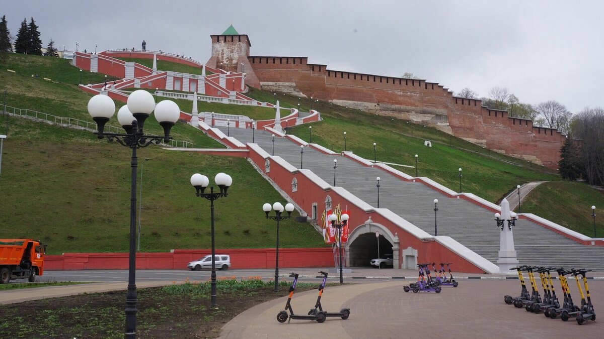     Итоги уходящей недели в Нижегородской области нельзя оценить однозначно. События были разные — от ужасных до прекрасных. Жители обсуждали гибель людей, встречу двух важных политиков и отмену пандемии. Самые громкие новости — в подборке NewsNN.