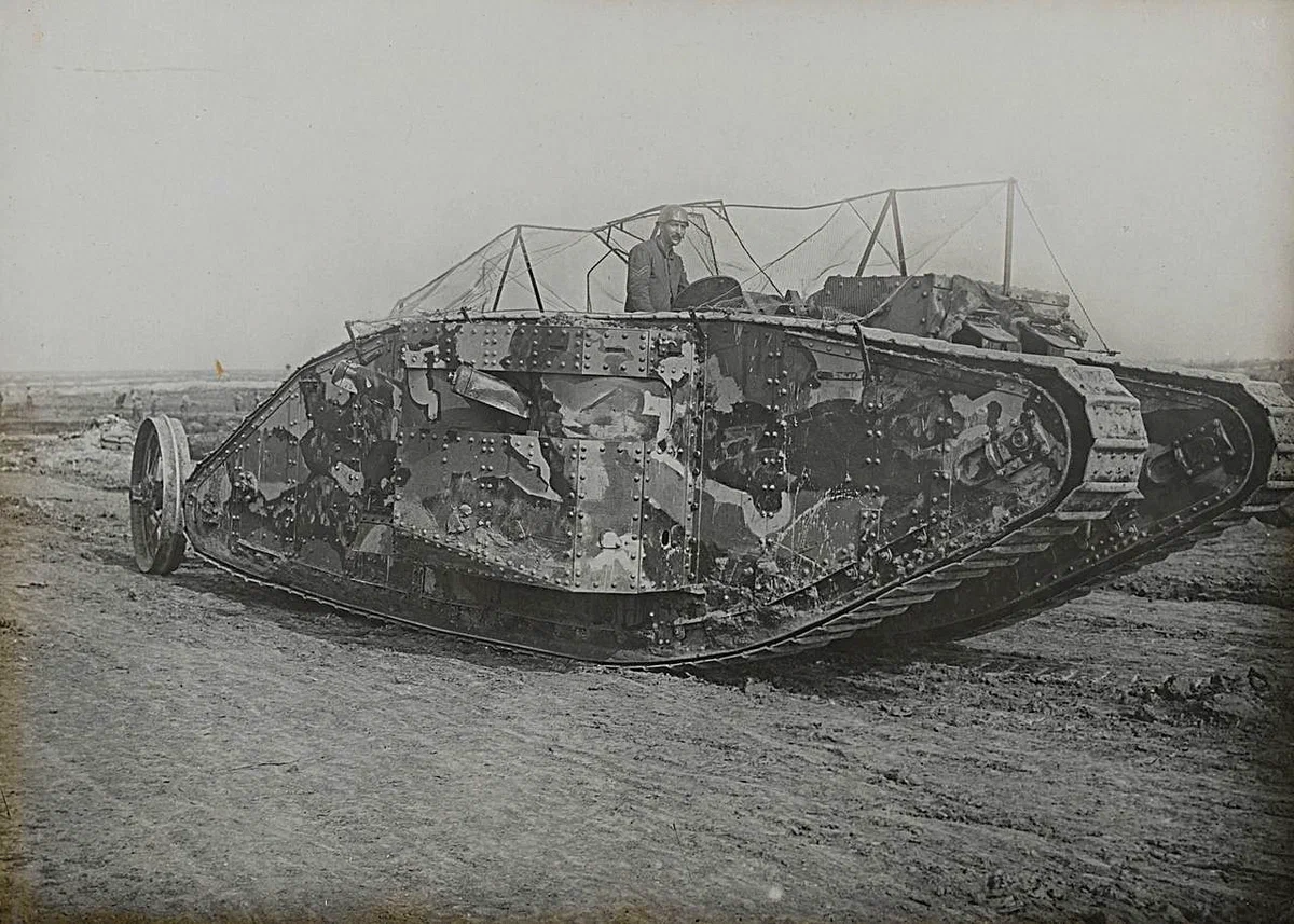 First первый. Танк mk1 самец. Mark mk1. Mark 1 1916. MK 1 Tank.