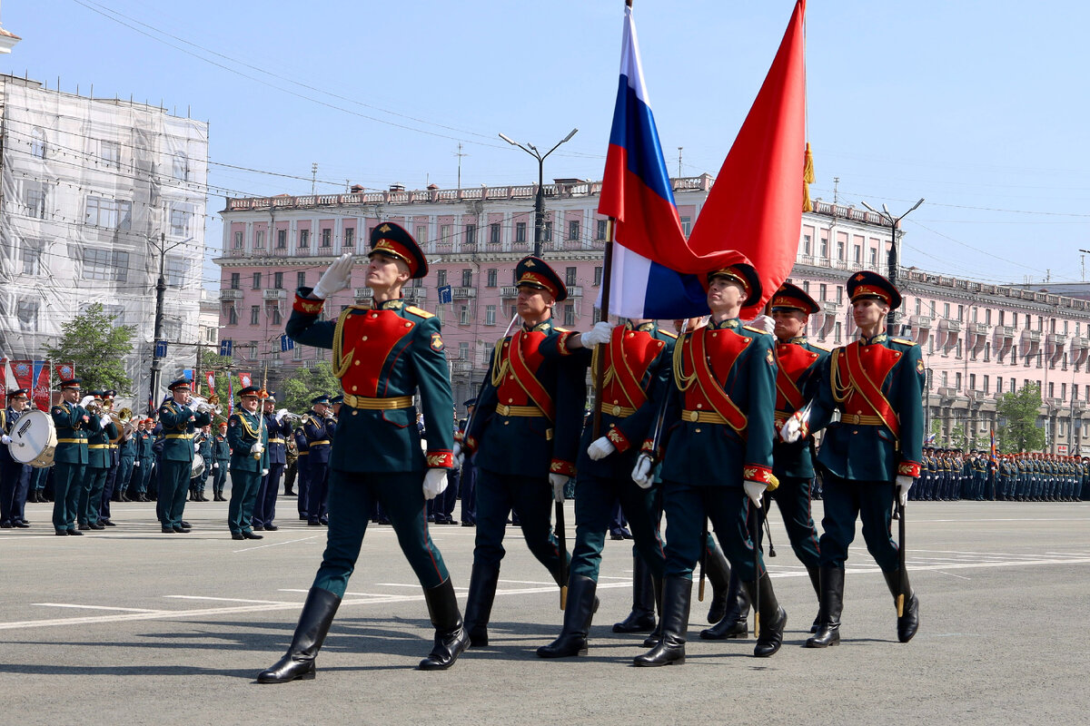 Парад 9 мая челябинск. Марш со знаменем.