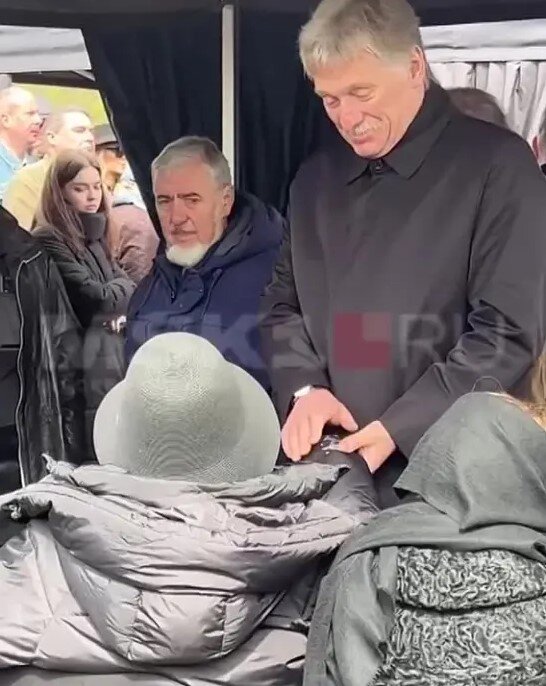 Песков на похоронах Юдашкина