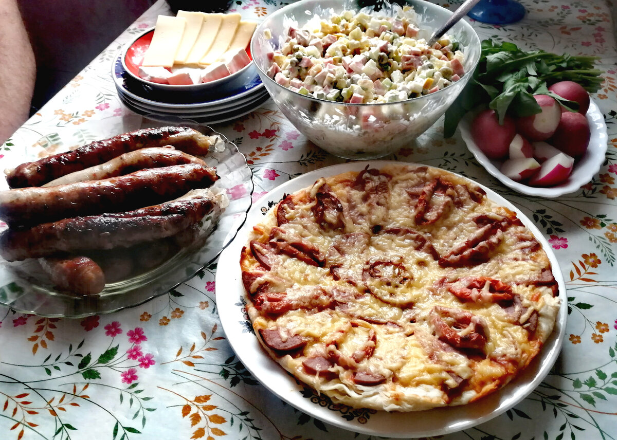 С утра почему-то очень захотелось пиццу, чтож не приготовить