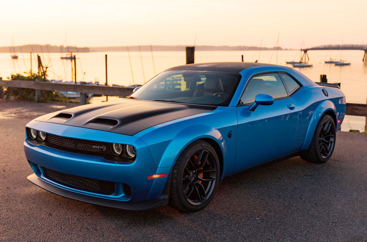 Dodge Challenger srt Hellcat Widebody