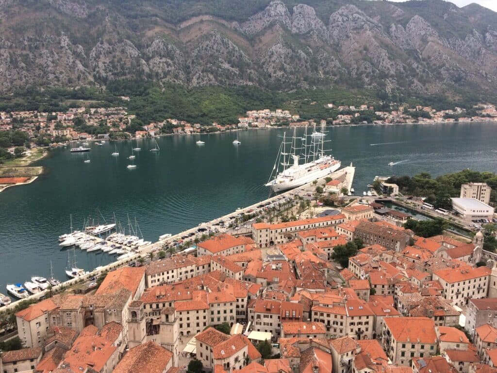 Потрясающий черногорский г. Котор