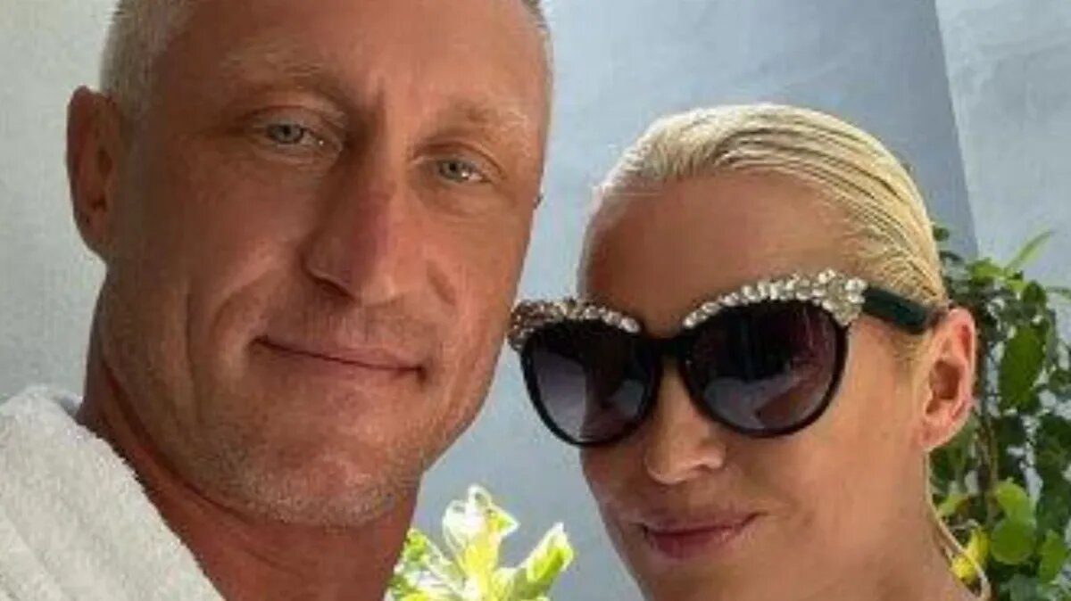 Анастасия Волочкова и Сергей Кузнецов. Фото: Instagram* принадлежит Meta, которая признана экстремистской и запрещена в РФ