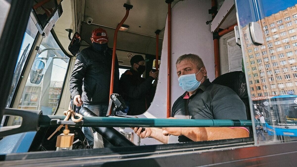     У водителей общественного транспорта в Нижнем Новгороде появится спецодежда, сообщают в ЦРТС.